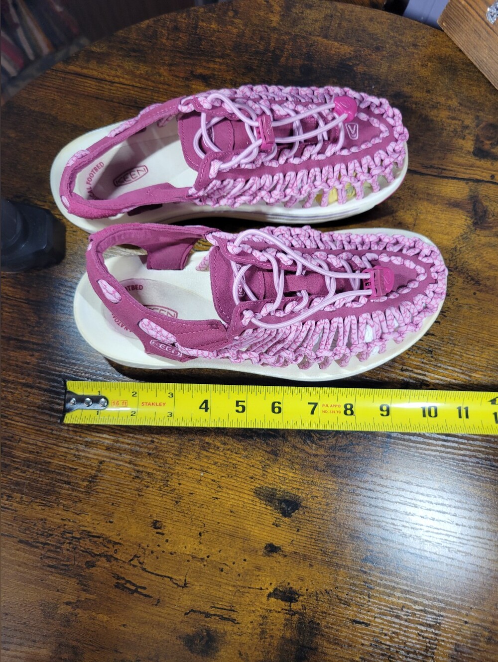 KEEN Pink Outdoor lace Sandals anatomical footbed size 7 - Picture 11 of 14